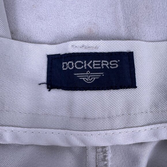 Dockers Mens Khaki Pleated Front Chino Pants W34 L29 - Picture 3 of 5